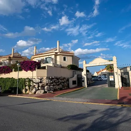 03573 3km From The With Sea Views And Jacuzzi!!!! *