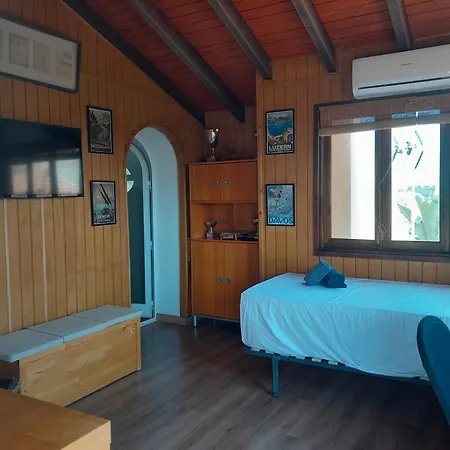 Hébergement de vacances 03573 3km From The With Sea Views And Jacuzzi!!!! *