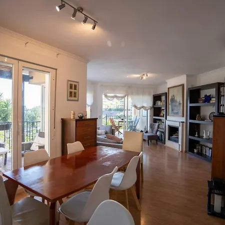 Hébergement de vacances 03573 3km From The With Sea Views And Jacuzzi!!!! *